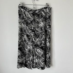 STUDIO Printed Midi Skirt
